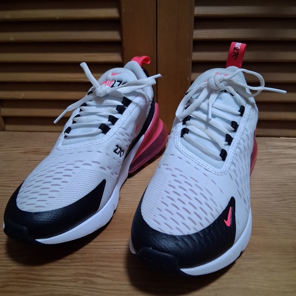 Nike Air Max 270 White/ Black/ Pink  Women’s Sneaker * Size: 7.5 - Picture 4 of 8